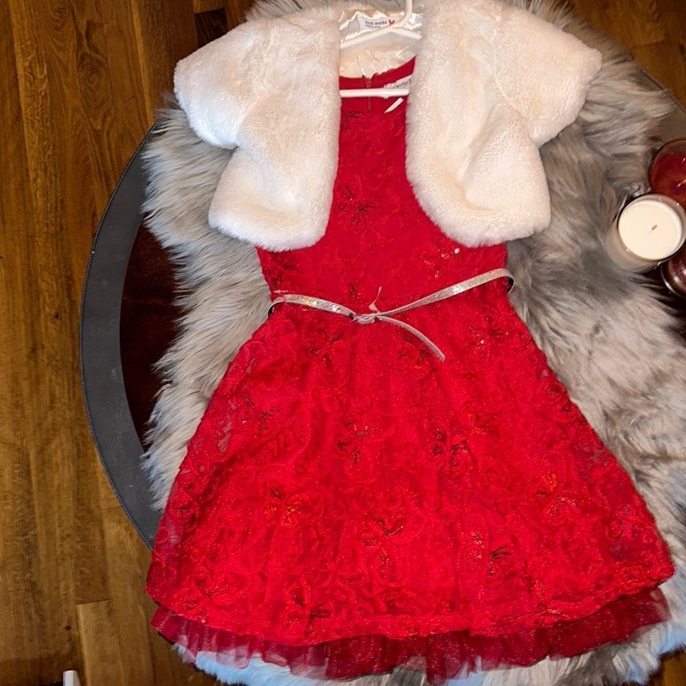 Knitworks Holiday skater dress with belt and faux fur bolero. Size 6. NWT